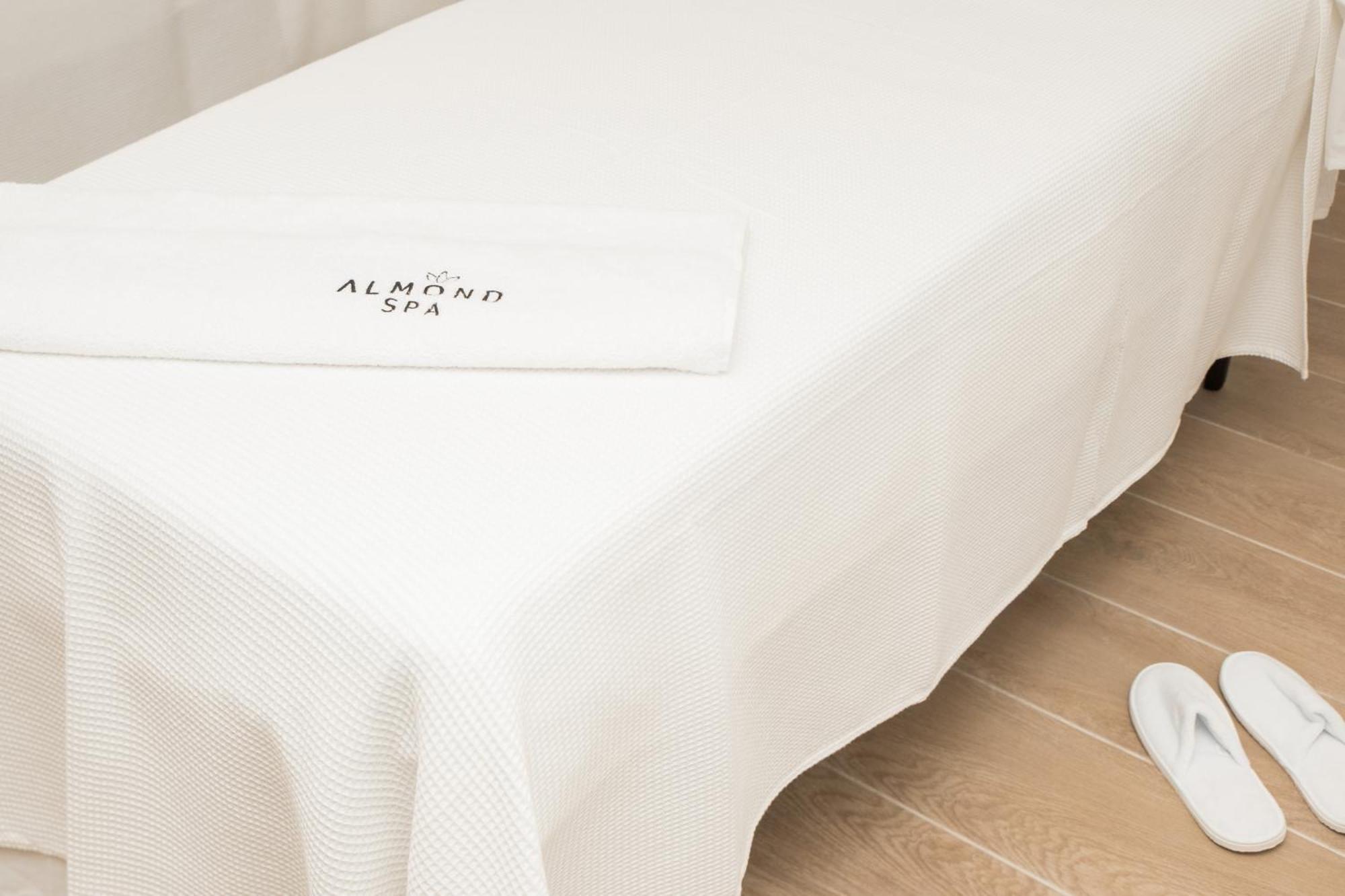 Almond Hotel - Adults Only Неве-Илан Экстерьер фото